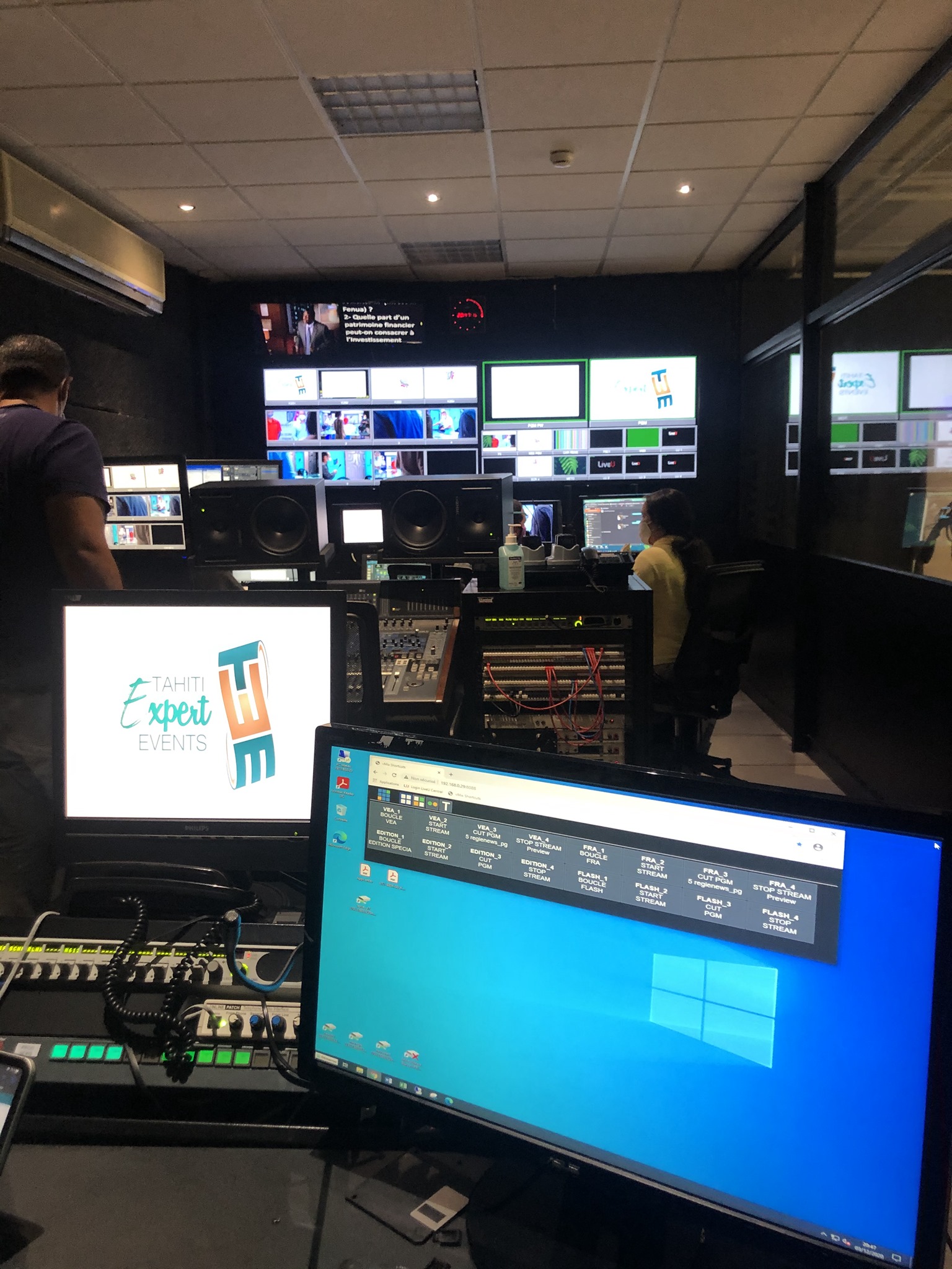 Image dans les loges de Polynésie la première